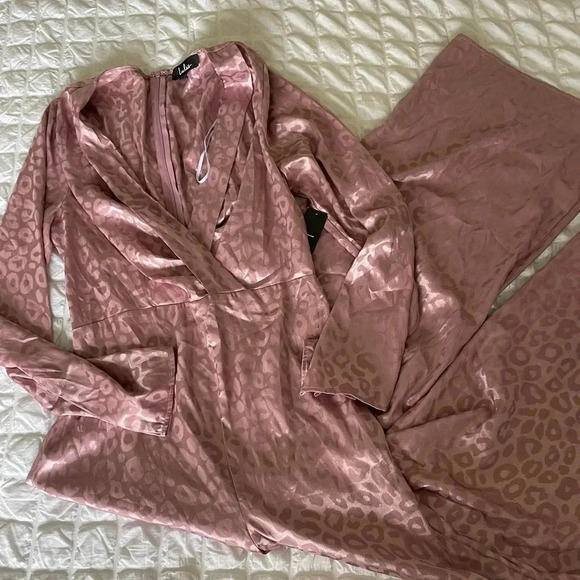 Lulus untamed Dame satin leopard jumpsuit - Picture 3 of 13